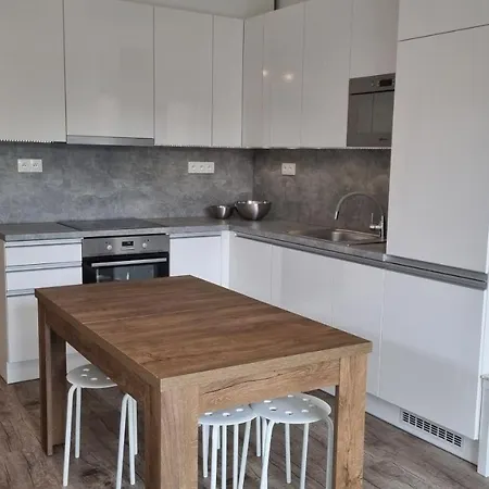 Lovely 1 Bedroom Apt In Middle Of City Centre Lejlighed *